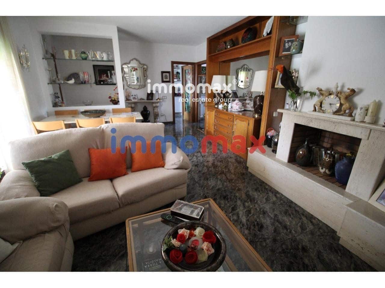 6 bedroom Villa for sale in Vallirana with garage - € 412,500 (Ref: 8052771)