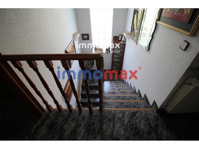 6 bedroom Villa for sale in Vallirana with garage - € 412,500 (Ref: 8052771)