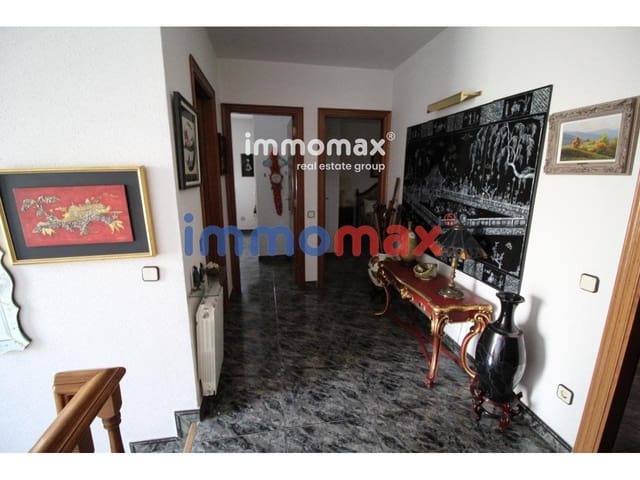 6 bedroom Villa for sale in Vallirana with garage - € 412,500 (Ref: 8052771)