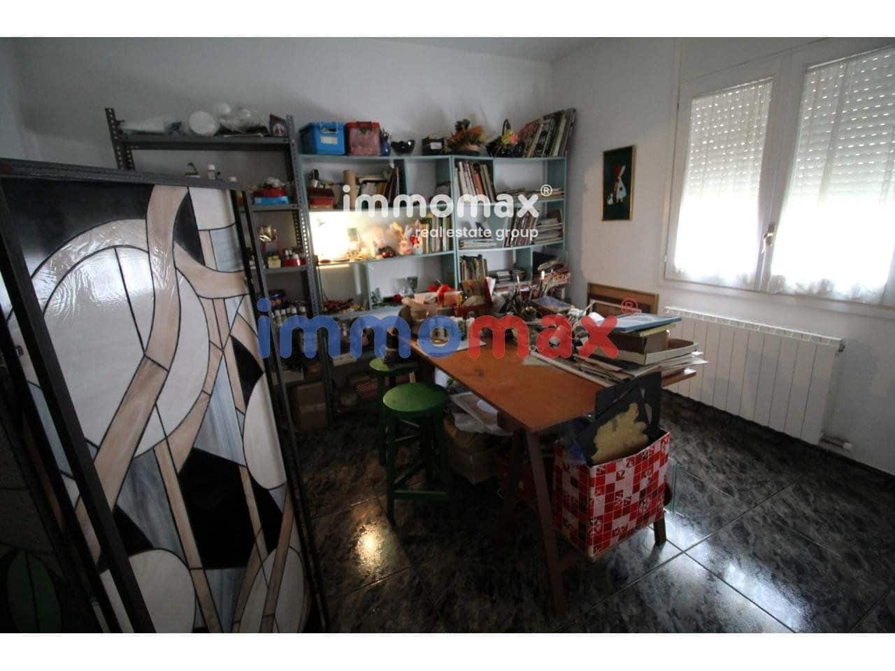 6 bedroom Villa for sale in Vallirana with garage - € 412,500 (Ref: 8052771)