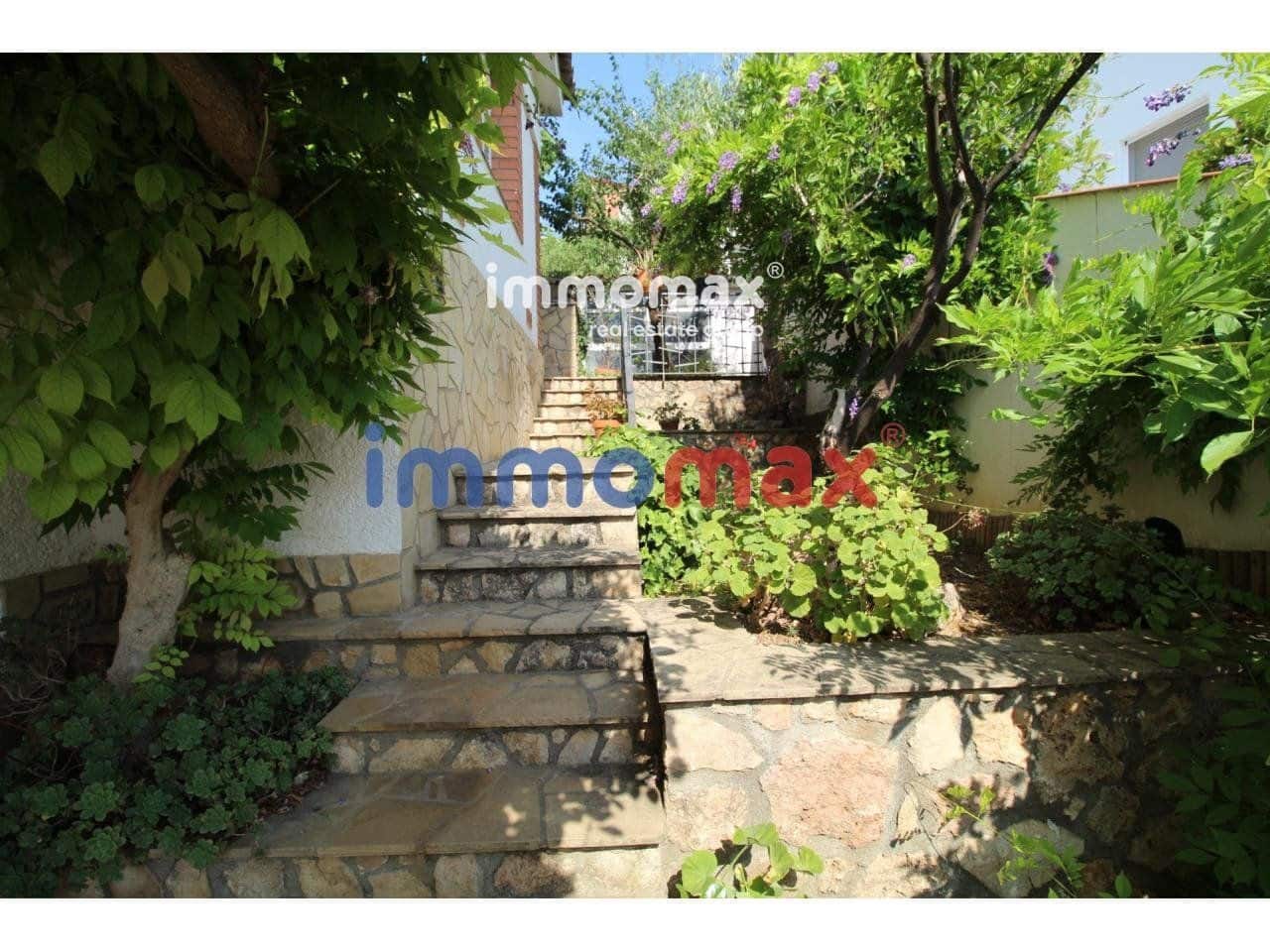 6 bedroom Villa for sale in Vallirana with garage - € 412,500 (Ref: 8052771)