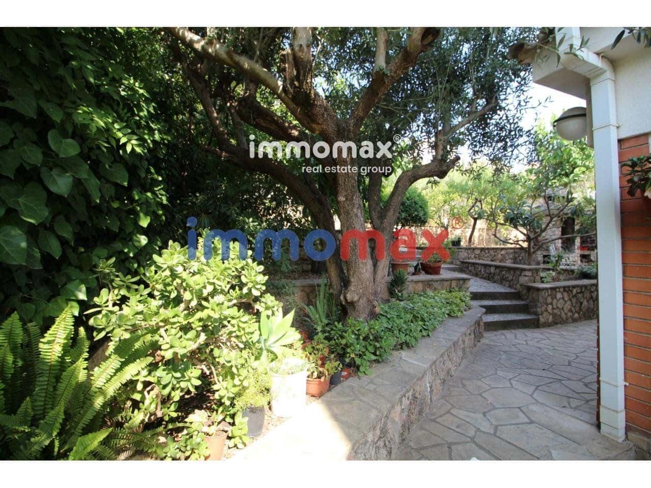 6 bedroom Villa for sale in Vallirana with garage - € 412,500 (Ref: 8052771)