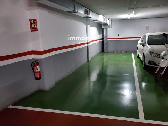 Garage til salg i Esplugues de Llobregat - € 16.500 (Ref: 8102885)