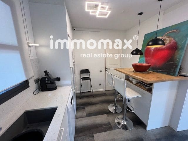 5 bedroom Villa for sale in Castelldefels - € 1,450,000 (Ref: 8116712)