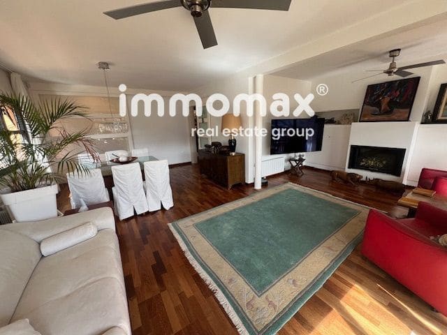 5 bedroom Villa for sale in Castelldefels - € 1,450,000 (Ref: 8116712)