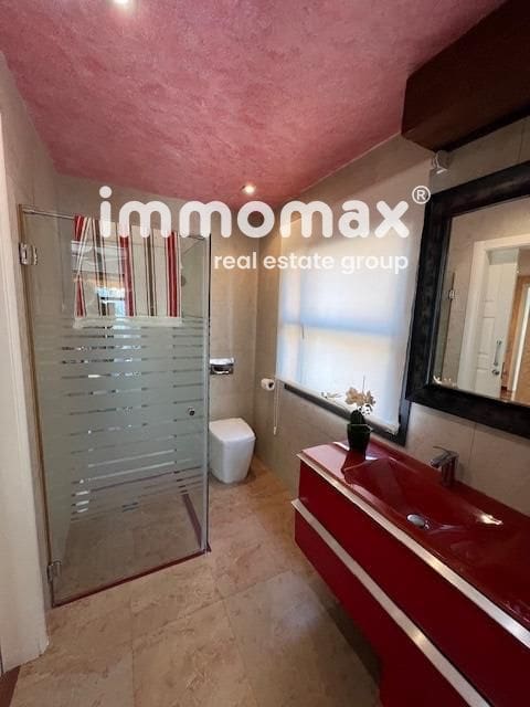 5 bedroom Villa for sale in Castelldefels - € 1,450,000 (Ref: 8116712)