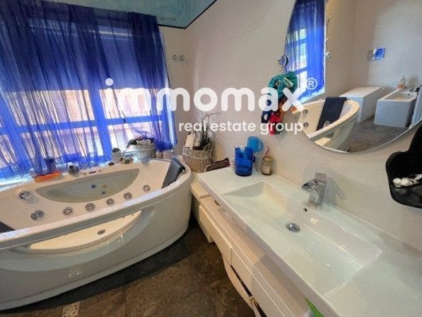 5 bedroom Villa for sale in Castelldefels - € 1,450,000 (Ref: 8116712)