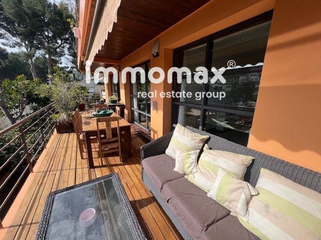 5 bedroom Villa for sale in Castelldefels - € 1,450,000 (Ref: 8116712)