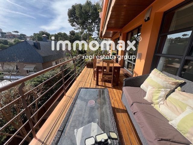 5 bedroom Villa for sale in Castelldefels - € 1,450,000 (Ref: 8116712)