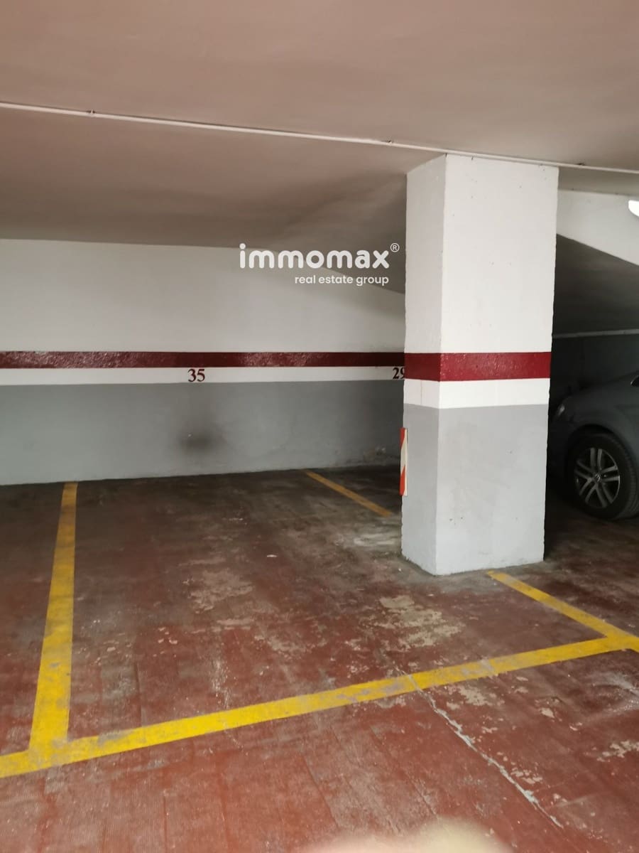 Garasje til salgs i Esplugues de Llobregat - € 10 000 (Ref: 8119202)