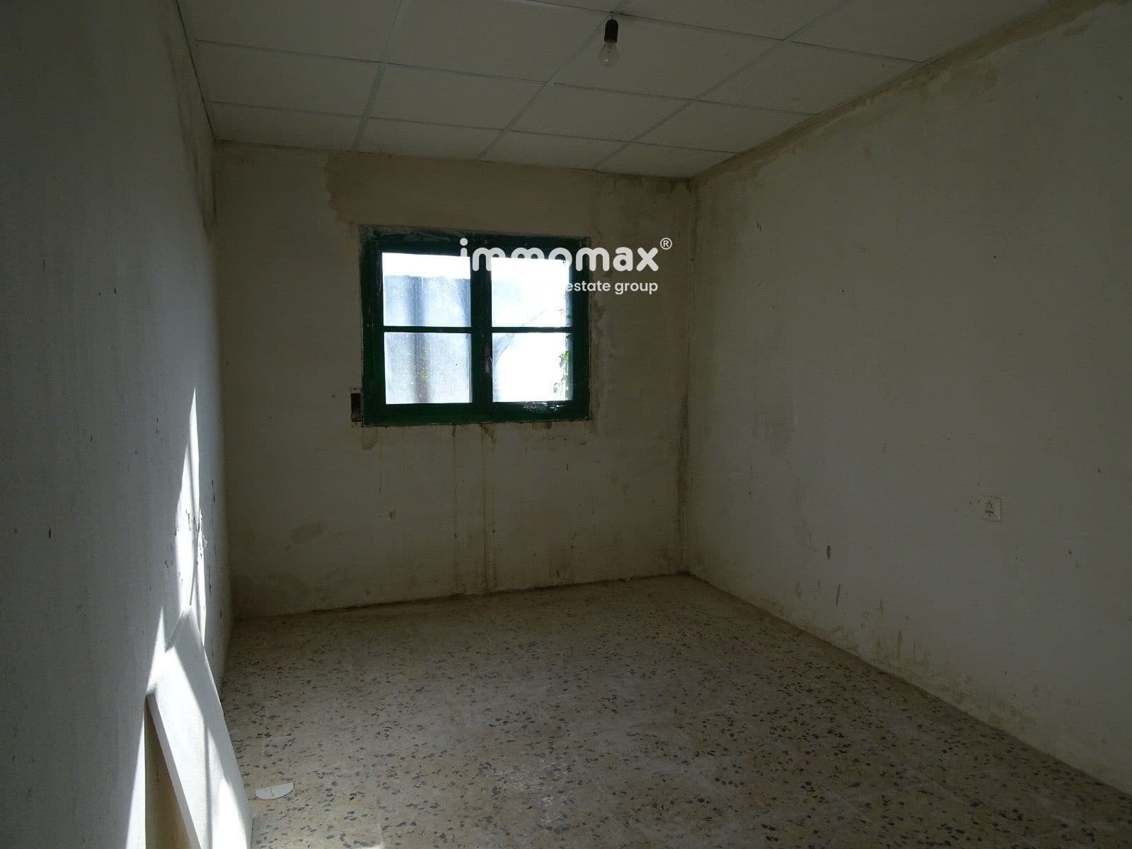 4 bedroom Villa for sale in Tortosa with pool - € 95,000 (Ref: 8154012)