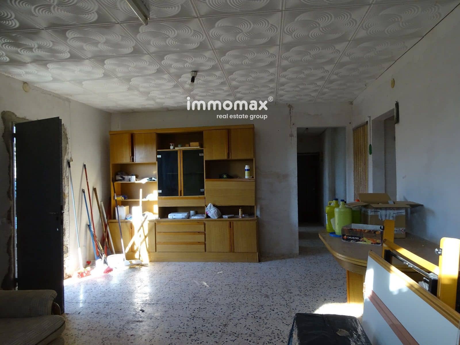4 bedroom Villa for sale in Tortosa with pool - € 95,000 (Ref: 8154012)