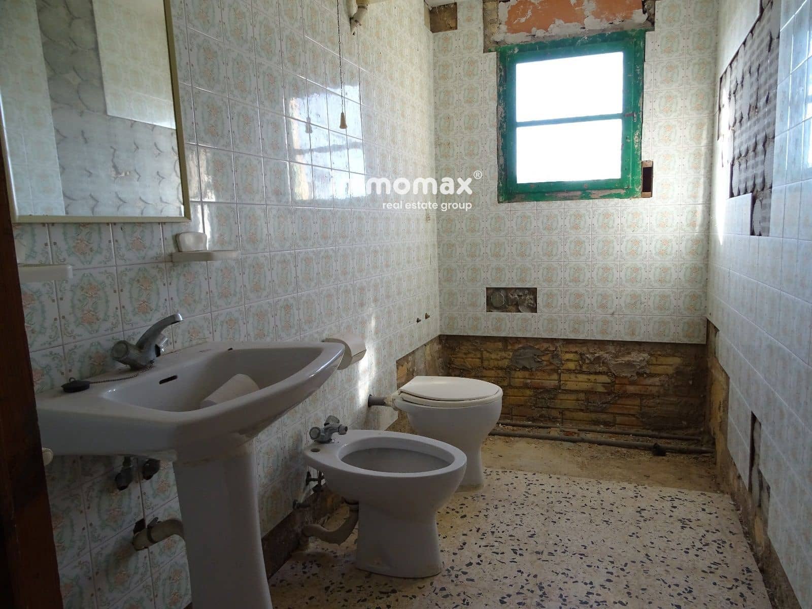 4 bedroom Villa for sale in Tortosa with pool - € 95,000 (Ref: 8154012)