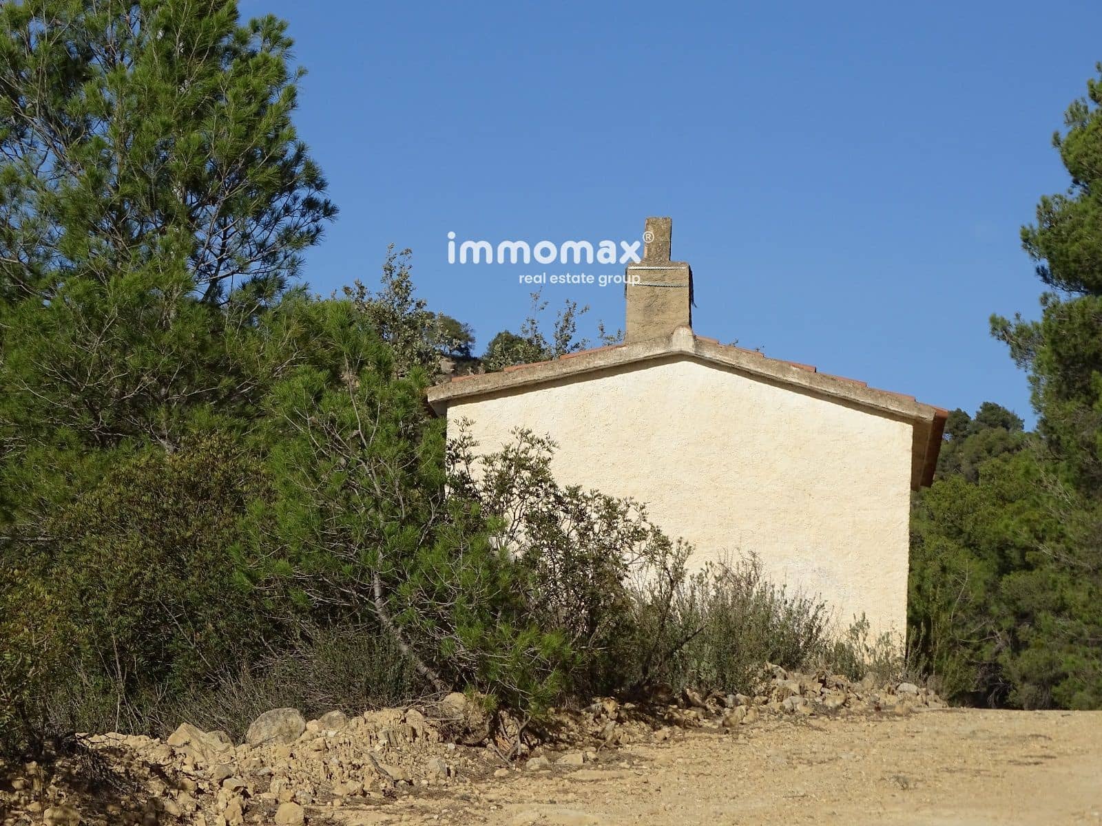 Ubebygd land til salgs i Caseres - € 56 000 (Ref: 8160851)