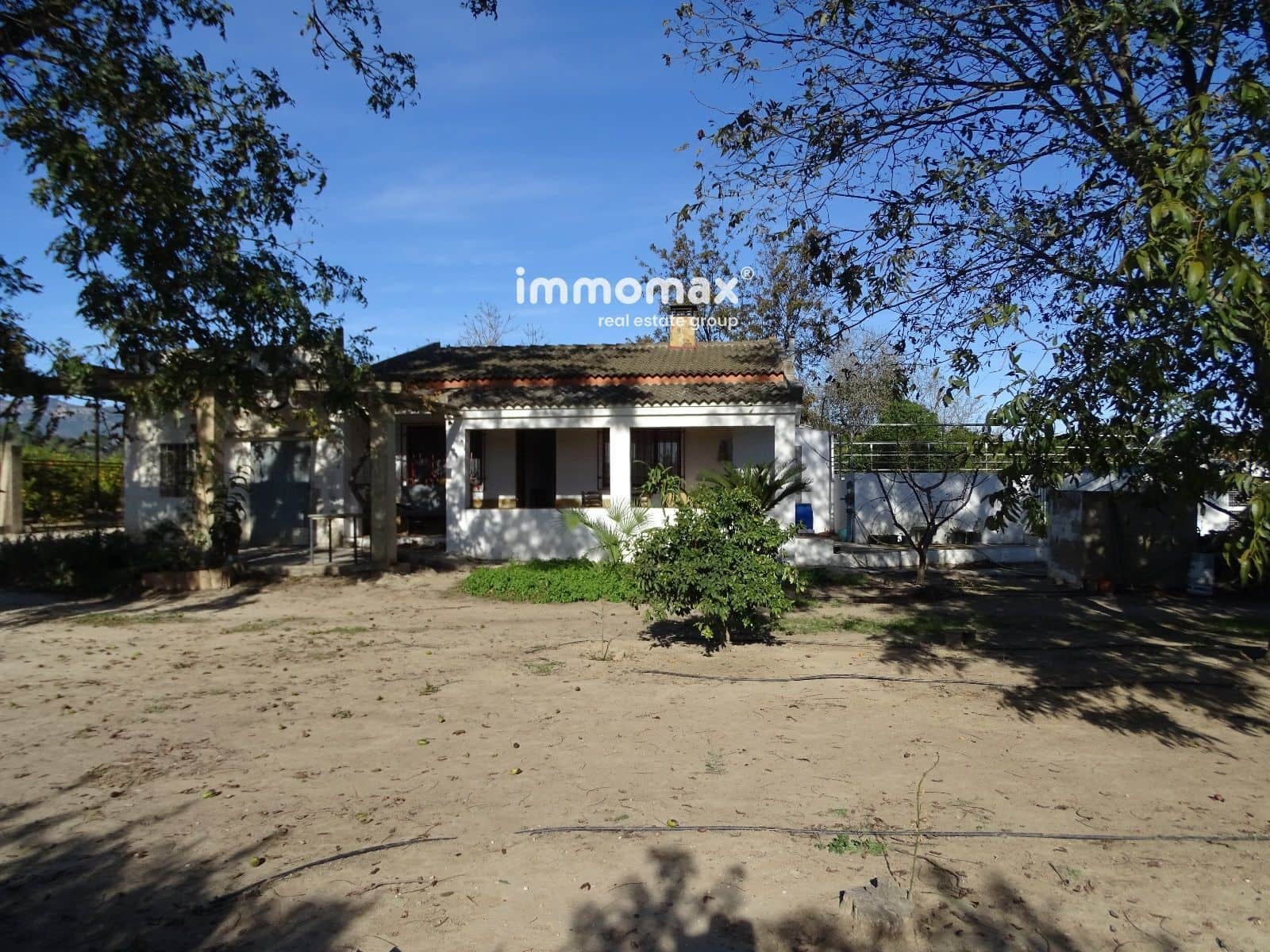 1 soveværelse Villa til salg i Bitem med swimmingpool - € 126.000 (Ref: 8174221)