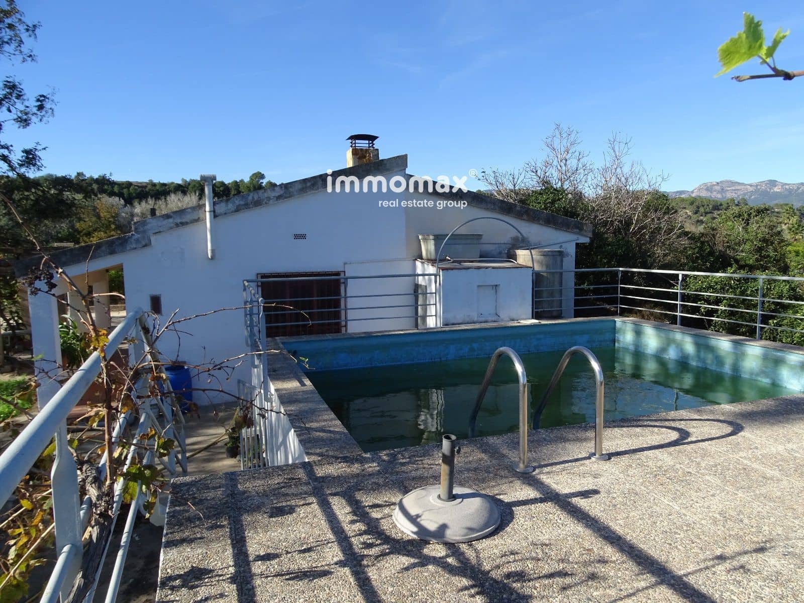 1 soveværelse Villa til salg i Bitem med swimmingpool - € 126.000 (Ref: 8174221)