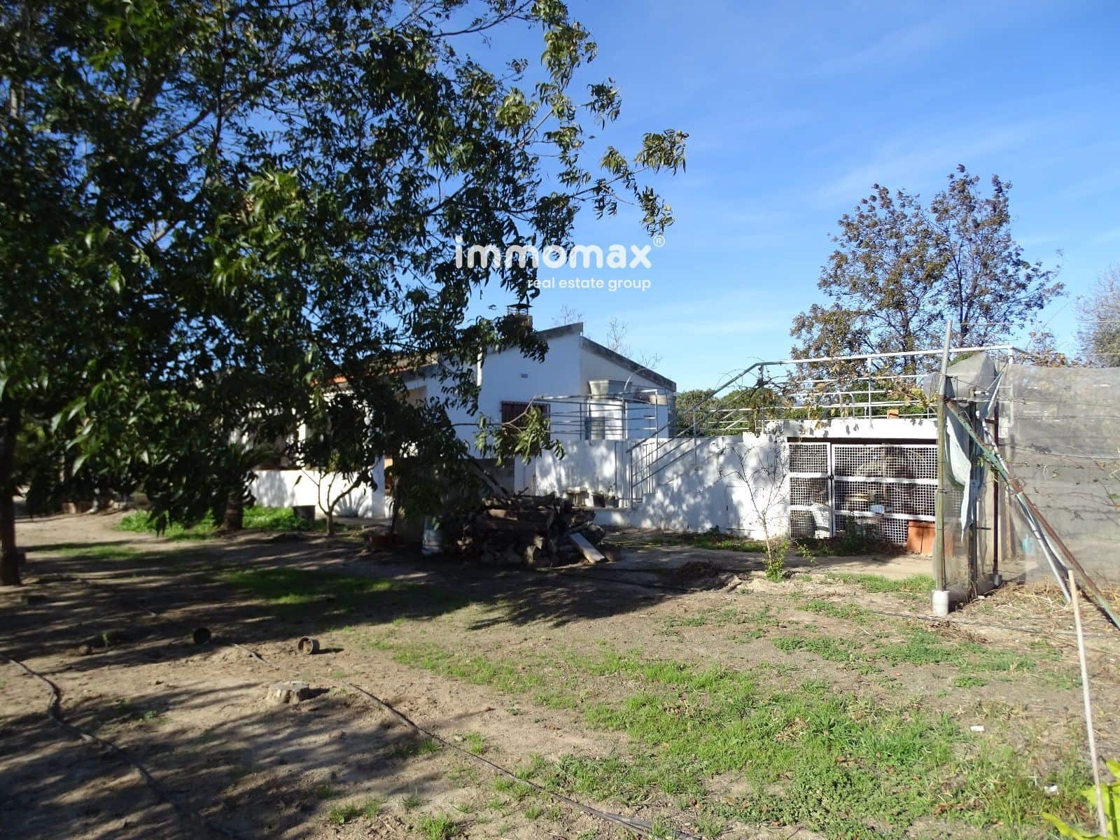 1 soveværelse Villa til salg i Bitem med swimmingpool - € 126.000 (Ref: 8174221)