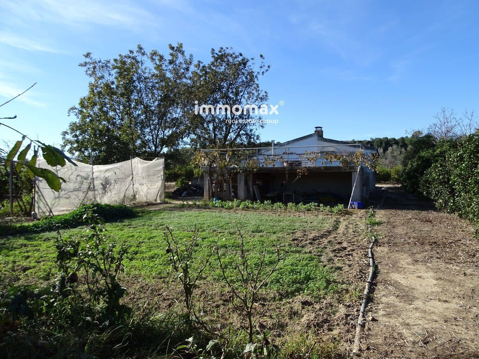 1 soveværelse Villa til salg i Bitem med swimmingpool - € 126.000 (Ref: 8174221)