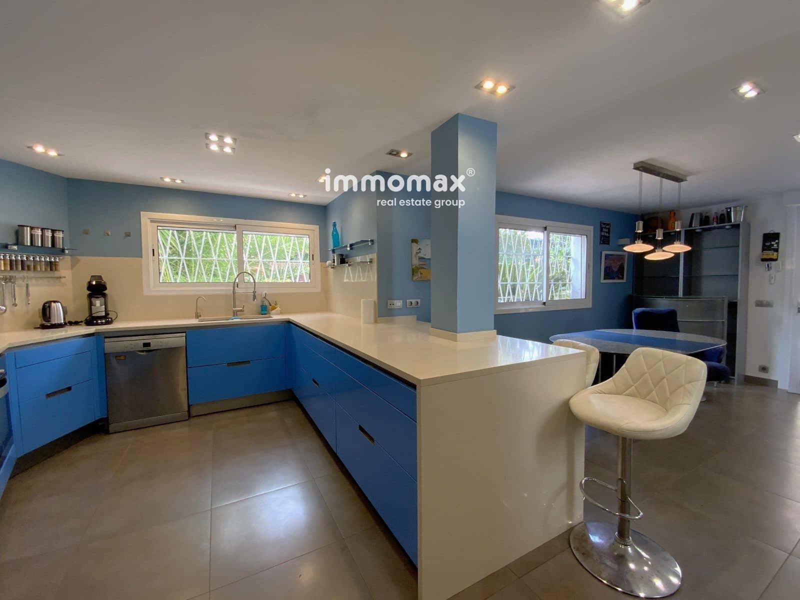 6 soverom Villa til leie i Castelldefels med svømmebasseng garasje - € 4 900 (Ref: 8196917)