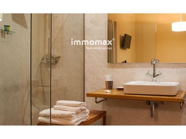 8 soverom Villa til salgs i Tortosa med svømmebasseng garasje - € 1 800 000 (Ref: 8200570)