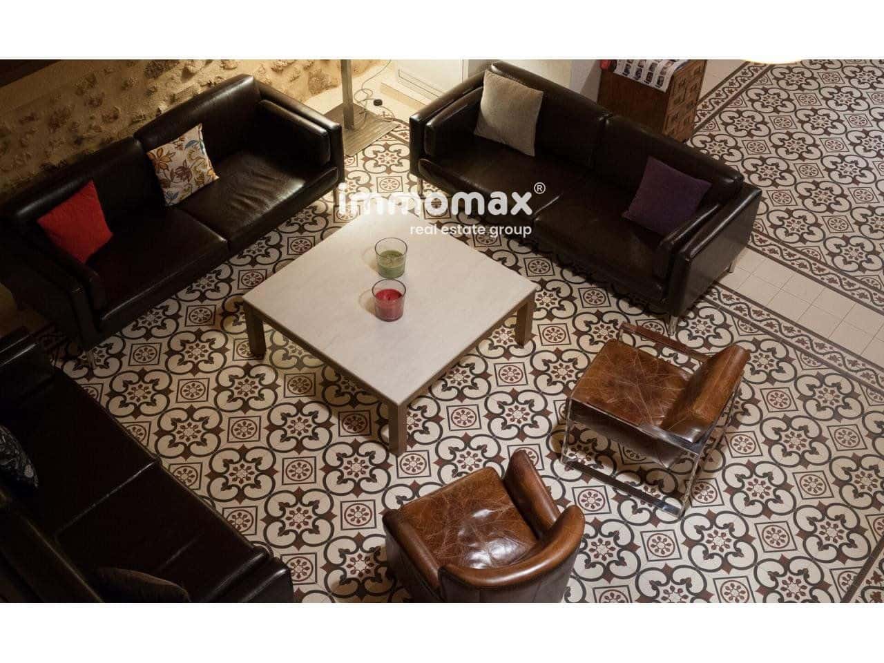 8 soverom Villa til salgs i Tortosa med svømmebasseng garasje - € 1 800 000 (Ref: 8200570)