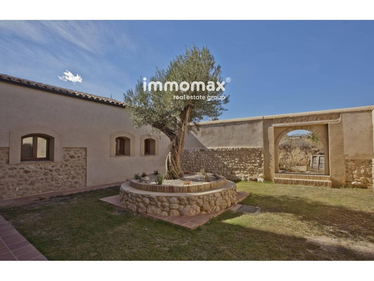 8 soverom Villa til salgs i Tortosa med svømmebasseng garasje - € 1 800 000 (Ref: 8200570)