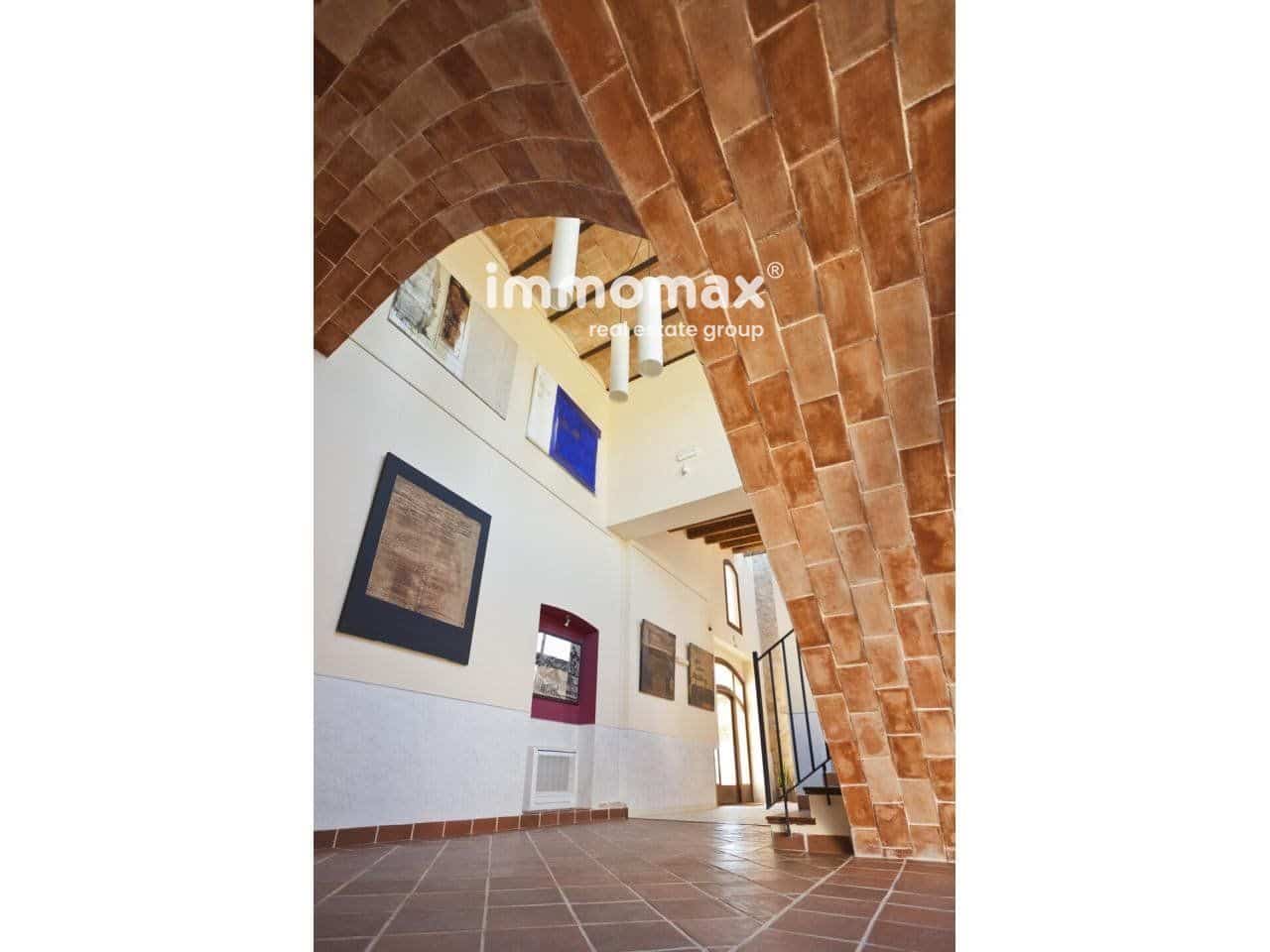 8 soverom Villa til salgs i Tortosa med svømmebasseng garasje - € 1 800 000 (Ref: 8200570)