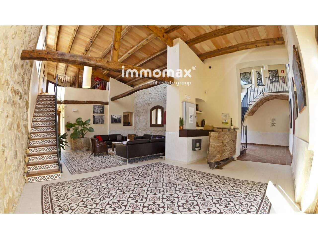 8 soverom Villa til salgs i Tortosa med svømmebasseng garasje - € 1 800 000 (Ref: 8200570)