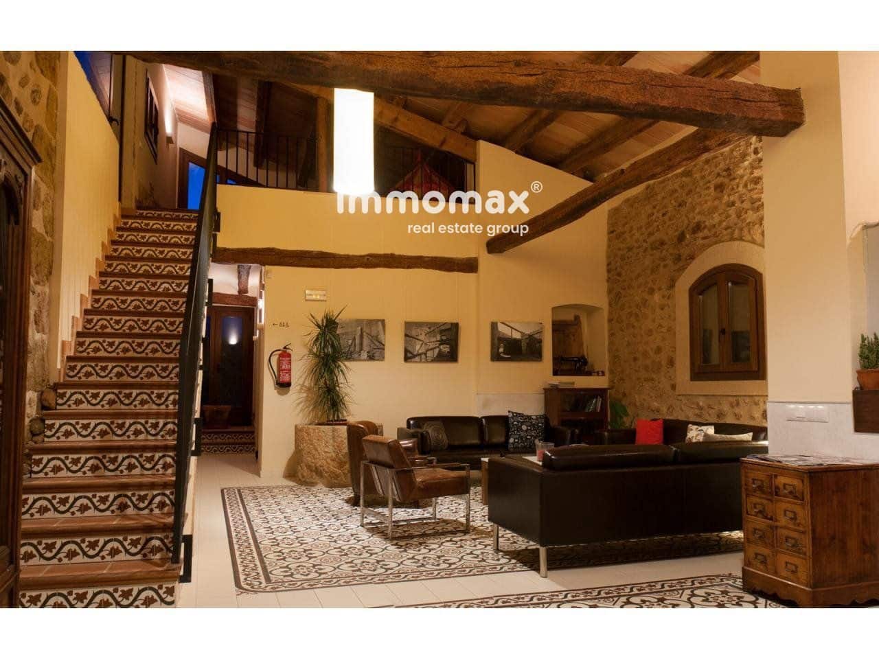 8 soverom Villa til salgs i Tortosa med svømmebasseng garasje - € 1 800 000 (Ref: 8200570)