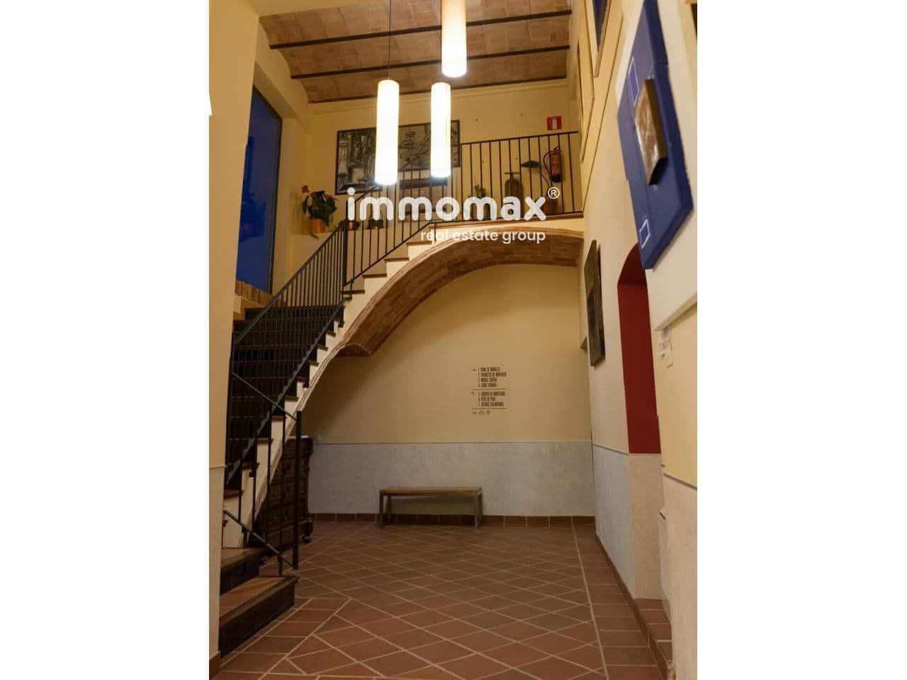 8 soverom Villa til salgs i Tortosa med svømmebasseng garasje - € 1 800 000 (Ref: 8200570)