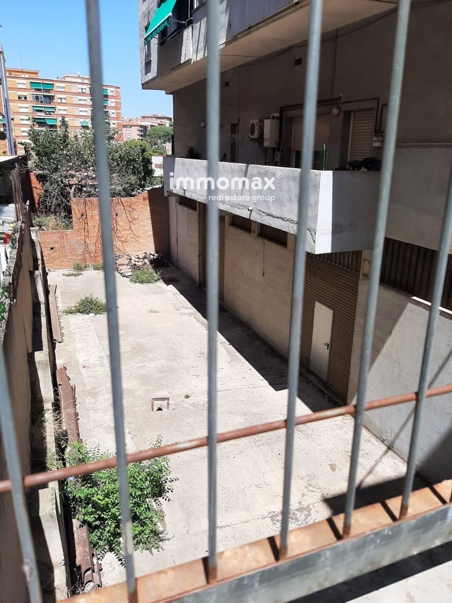 Erhverv til salg i Sant Feliu de Llobregat med garage - € 330.000 (Ref: 8254805)