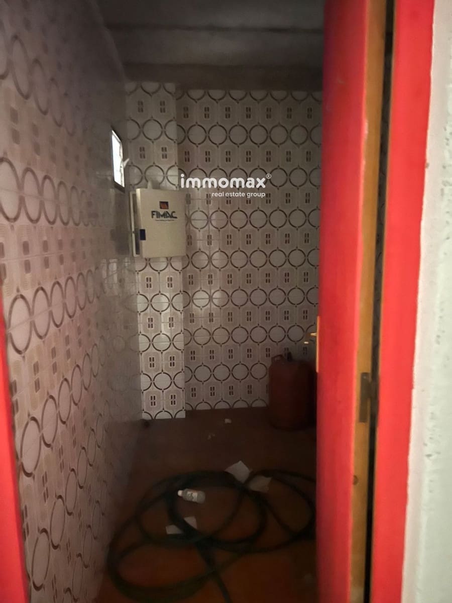 Erhverv til salg i Sant Feliu de Llobregat med garage - € 330.000 (Ref: 8254805)