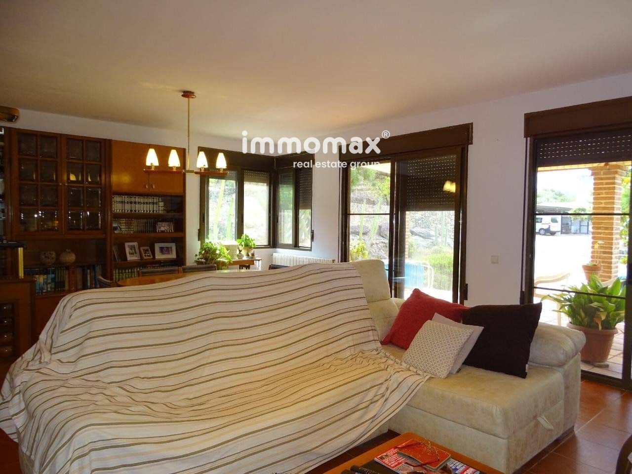 6 soverom Villa til salgs i Tortosa med svømmebasseng garasje - € 440 000 (Ref: 8263800)