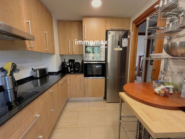 4 soverom Villa til salgs i Vilanova i la Geltrú med svømmebasseng garasje - € 430 000 (Ref: 8296418)