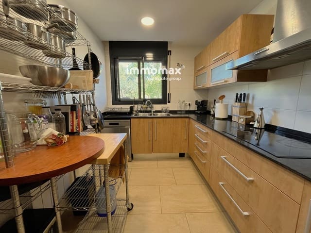 4 soverom Villa til salgs i Vilanova i la Geltrú med svømmebasseng garasje - € 430 000 (Ref: 8296418)