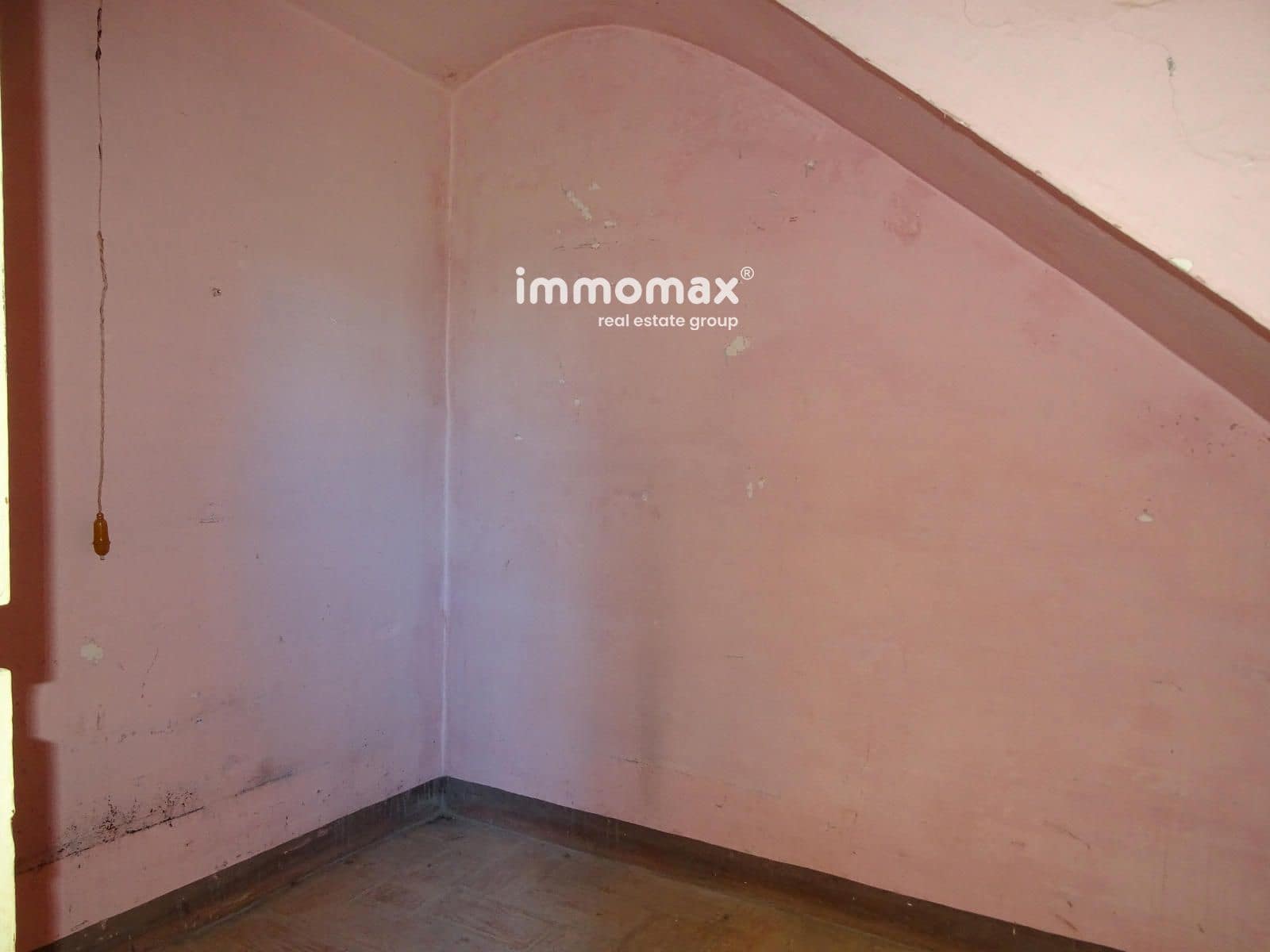 4 soverom Villa til salgs i Tortosa med garasje - € 126 000 (Ref: 8329085)