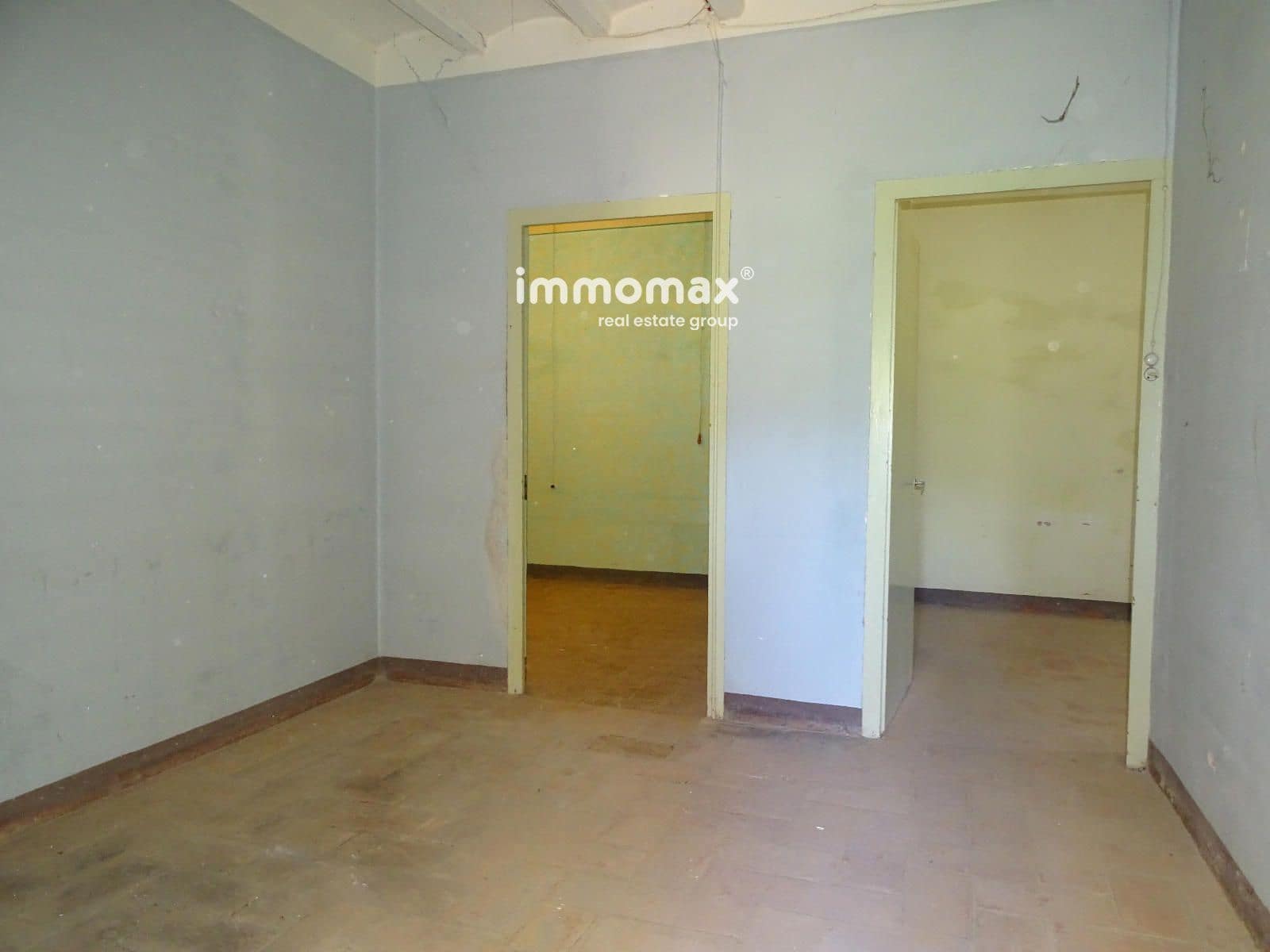 4 soverom Villa til salgs i Tortosa med garasje - € 126 000 (Ref: 8329085)