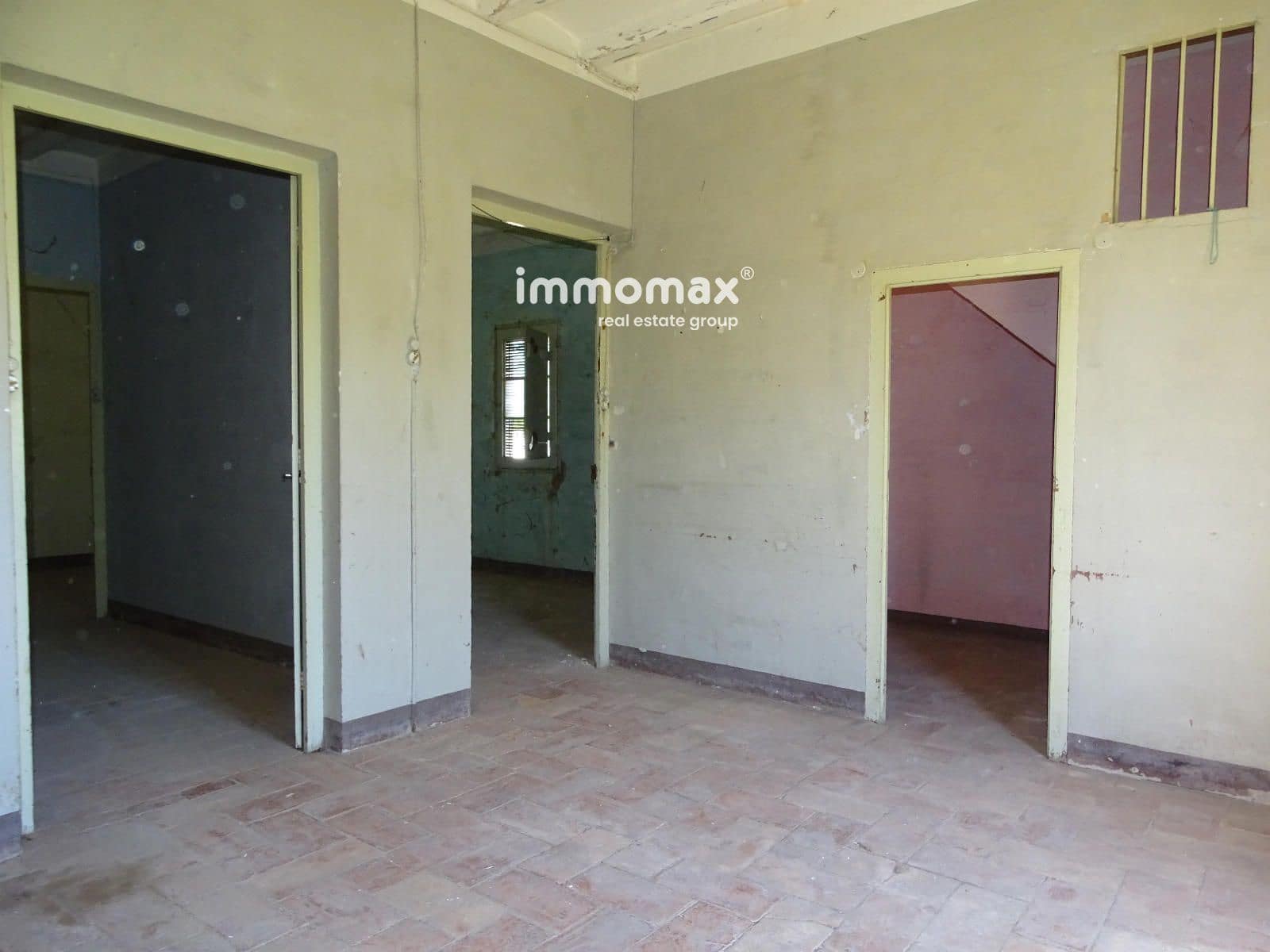 4 soverom Villa til salgs i Tortosa med garasje - € 126 000 (Ref: 8329085)