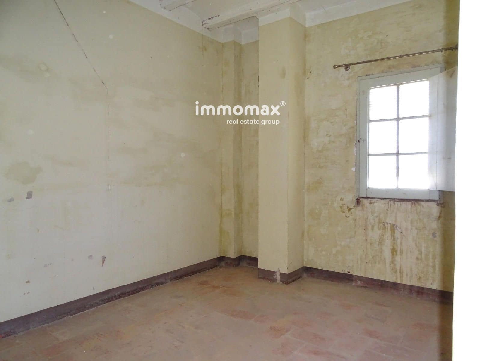 4 soverom Villa til salgs i Tortosa med garasje - € 126 000 (Ref: 8329085)