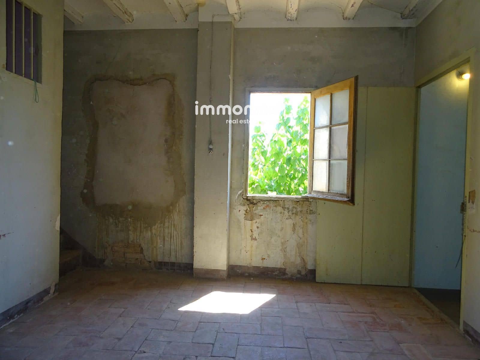 4 soverom Villa til salgs i Tortosa med garasje - € 126 000 (Ref: 8329085)