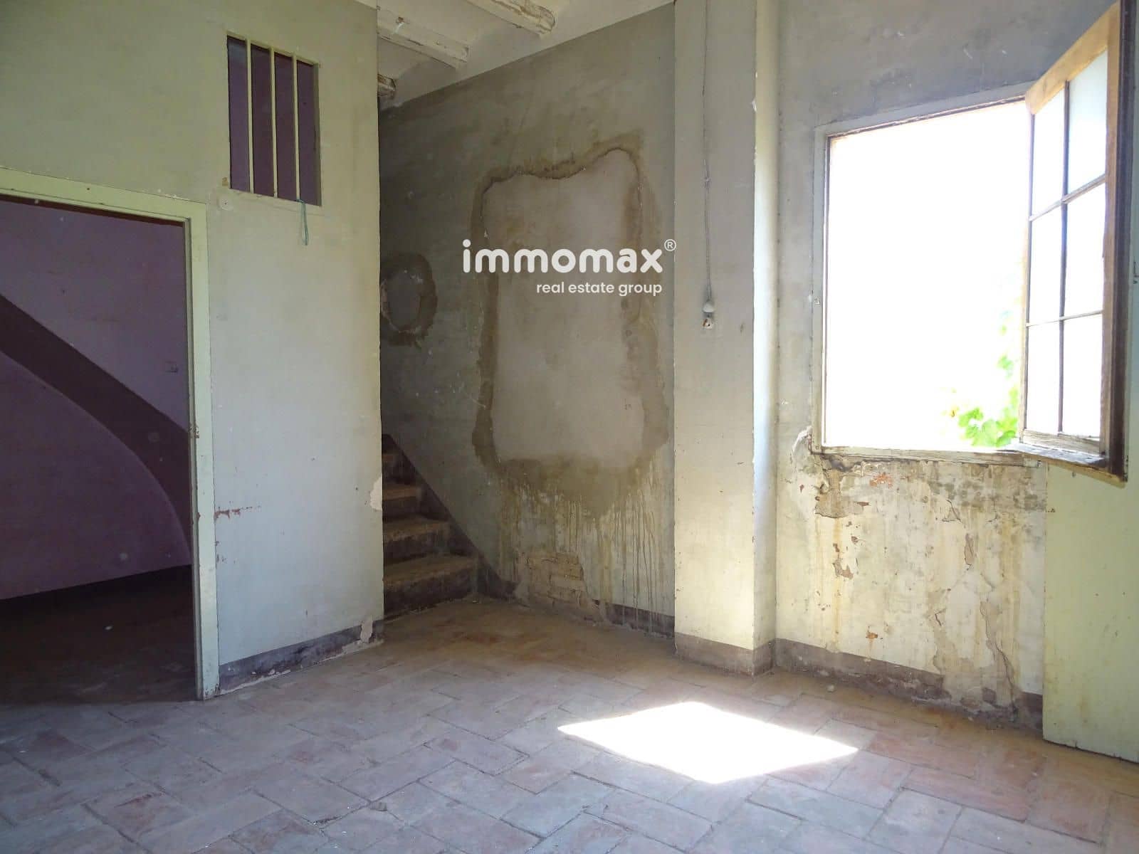 4 soverom Villa til salgs i Tortosa med garasje - € 126 000 (Ref: 8329085)