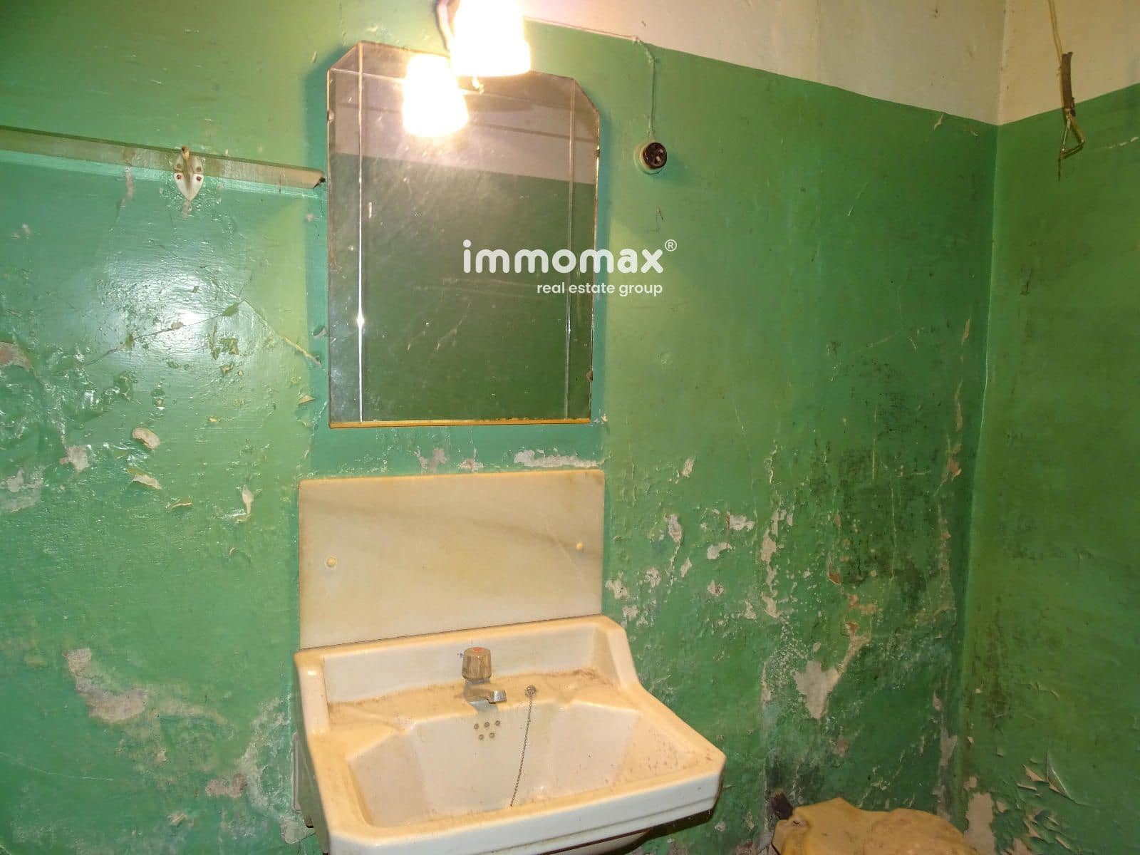 4 soverom Villa til salgs i Tortosa med garasje - € 126 000 (Ref: 8329085)