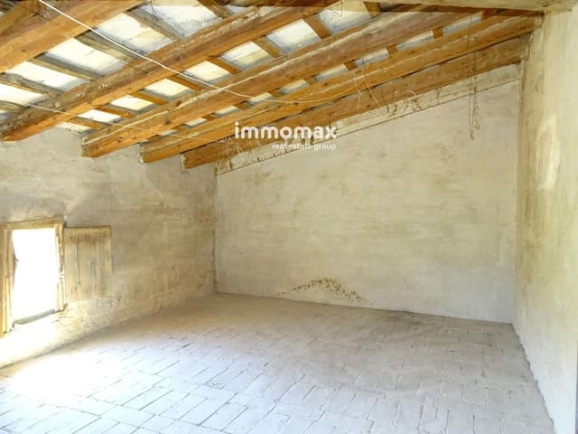 4 bedroom Villa for sale in Bitem, Tortosa with garage - € 126,000 (Ref: 8329085)