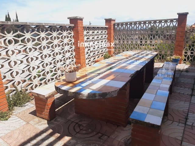 6 bedroom Villa for sale in Cervelló with garage - € 395,000 (Ref: 8383751)