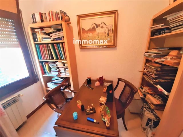 6 bedroom Villa for sale in Cervelló with garage - € 395,000 (Ref: 8383751)