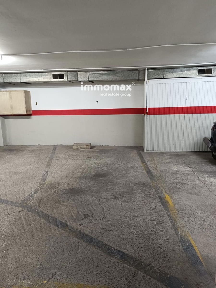 Garage zu verkaufen in Esplugues de Llobregat - 12.000 € (Ref: 8395436)