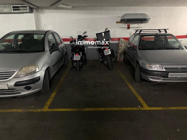 Garage til salg i Cornellà de Llobregat - € 18.000 (Ref: 8397952)