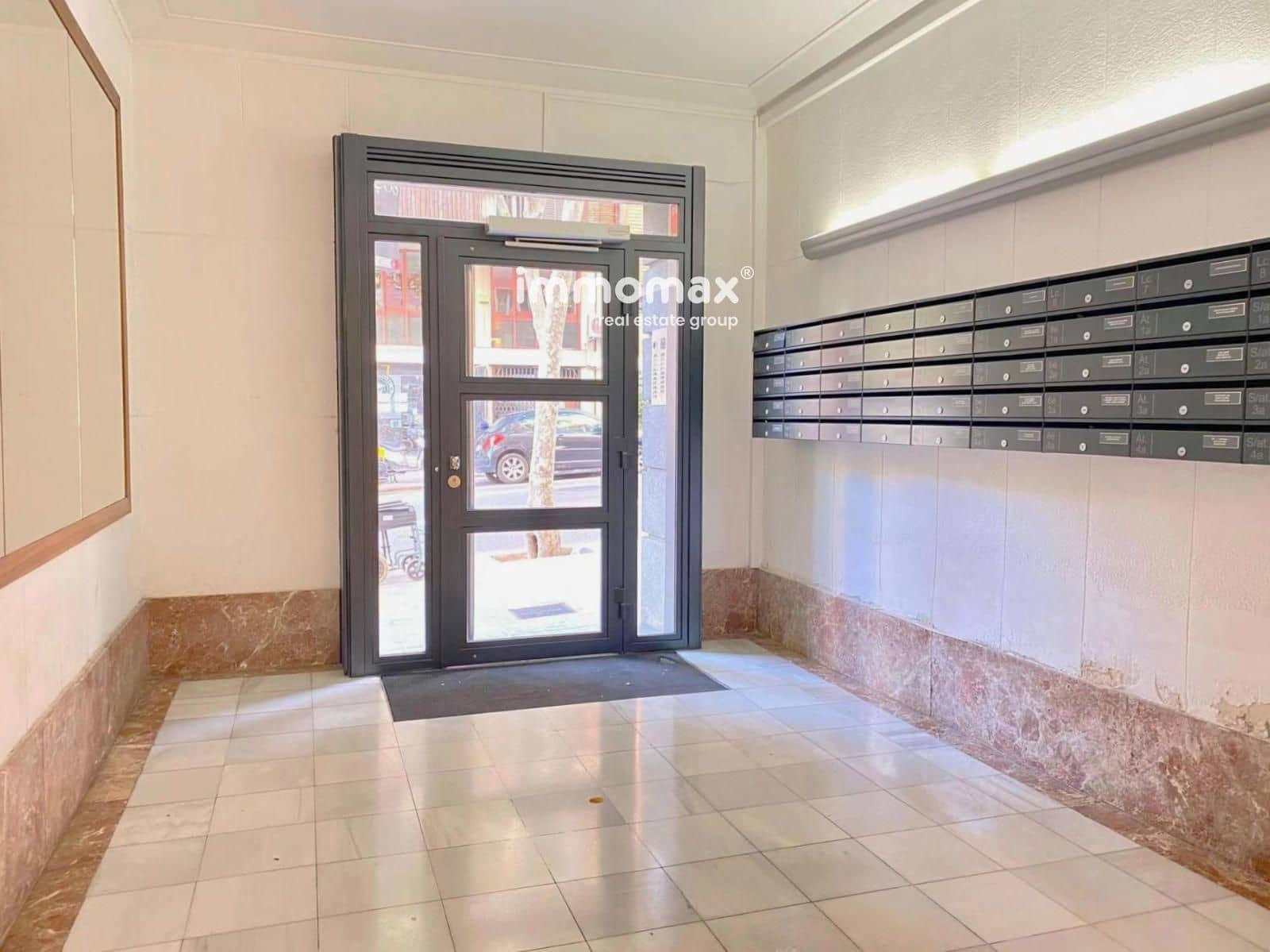 5 sovrum Lägenhet till salu i Barcelona stad - 550 000 € (Ref: 8433452)