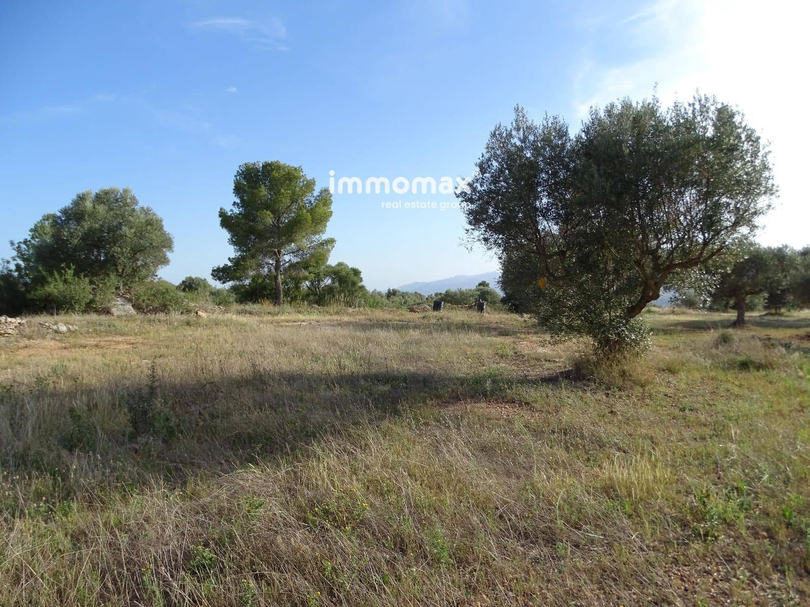 Grunde uden byggetilladelser til salg i Tivenys - € 42.000 (Ref: 8448950)