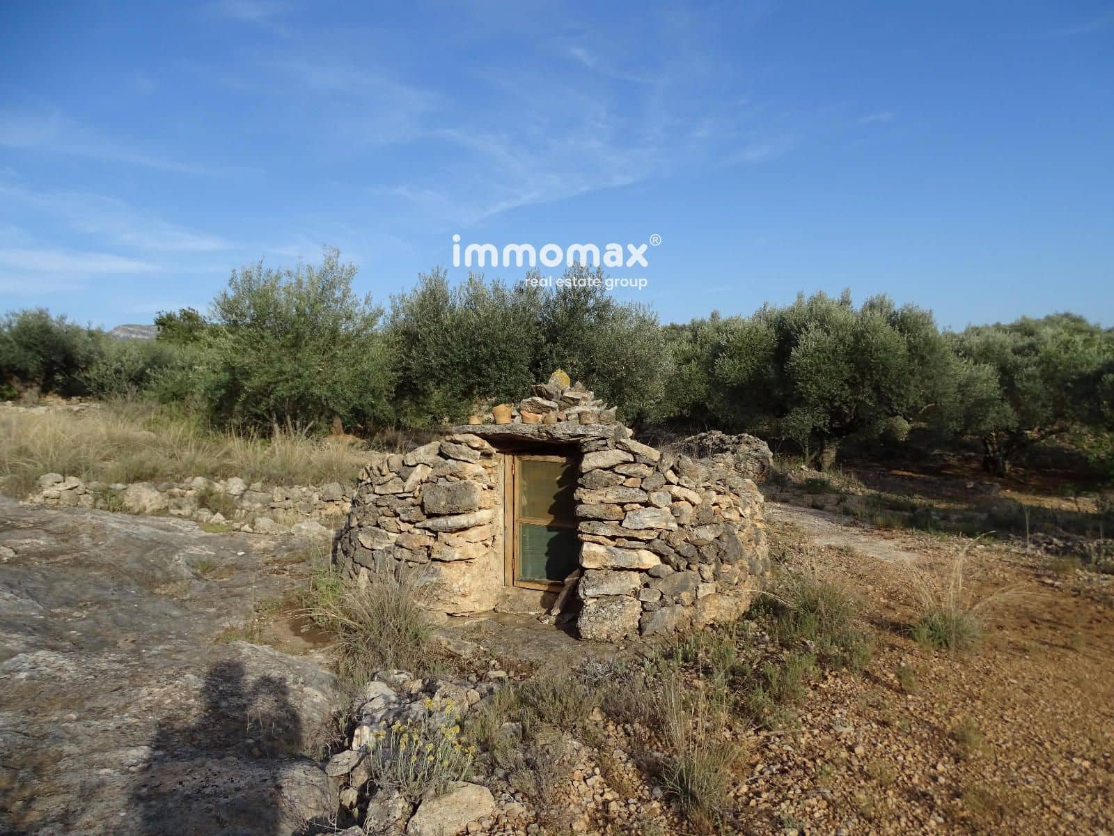 Grunde uden byggetilladelser til salg i Tivenys - € 42.000 (Ref: 8448950)